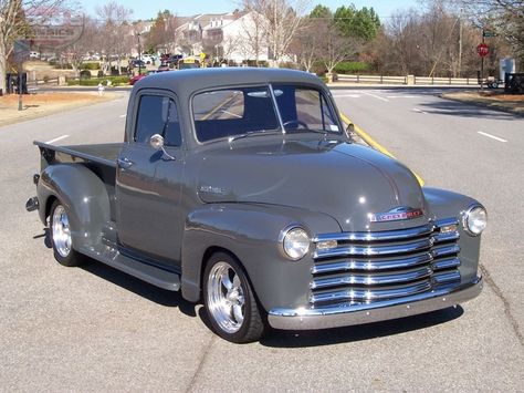 Old Chevy Pickups, Garage Atelier, Classic Cars Chevy, Chevy 3100, Chevrolet 3100, Vintage Pickup Trucks, Custom Chevy Trucks, Old Pickup, Chevy Pickup Trucks