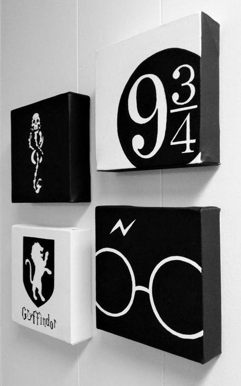 Harry Potter Minimalist, Cumpleaños Harry Potter, Stile Harry Potter, Glume Harry Potter, Art Harry Potter, Harry Potter Room Decor, Harry Potter Wall, Tapeta Harry Potter, Harry Potter Bedroom