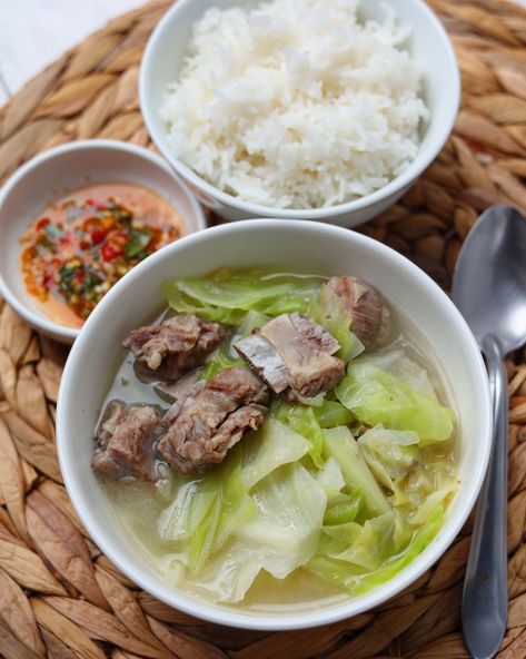 Hmong Food Traditional, Hmong Food Recipes, Laos Recipes, Hmong Recipes, Korean Soups, Pork Bones, Hmong Food, Pork Bone Soup, Asian Soups