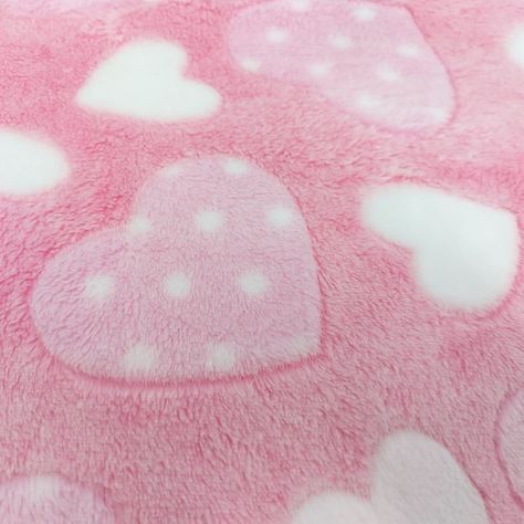 Heart Blankets, Polka Dot Blanket, Pink Blankets, Baby Olive, Blanket Roll, Moses Basket Stand, Cosy Blanket, Beautiful Hearts, Plush Baby Blankets