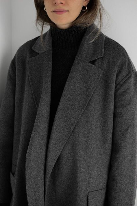 // Minimal Stil, Minimalist Moda, Foto Glamour, Gray Coat, Moda Emo, Neue Outfits, Winter Stil, Ropa Diy, Looks Street Style