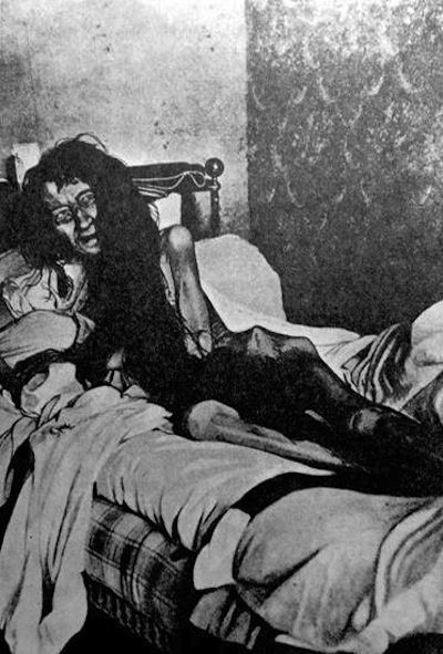 Blanche Monnier, Police Font, Ghost Videos, Creepy Photos, Jeepers Creepers, The Stranger, Interesting History, Arte Horror, Pompeii