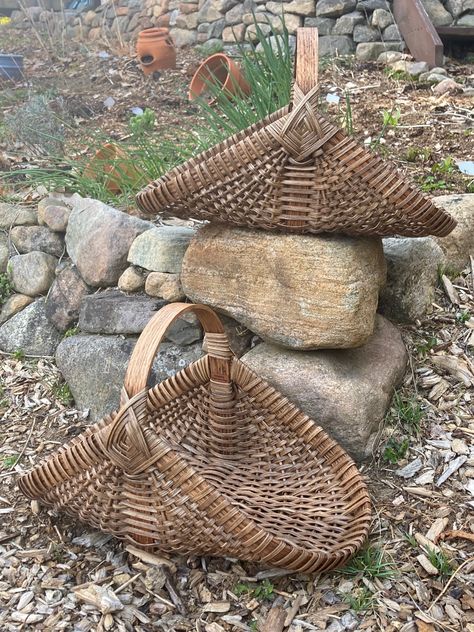 Hearth Basket, Flower Gathering Basket, Herb Basket, Gardening Basket, Garden Baskets, Shopping Baskets, Veggie Gardens, Cosplay Inspo, Harvest Basket