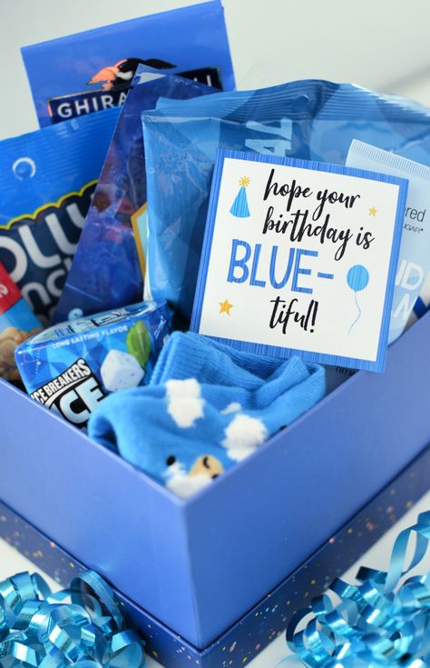 Blue Themed Birthday Gift Baskets, Blue Themed Gift Box Ideas, Blue Gift Ideas For Him, Blue Themed Birthday Gift, All Blue Gift Basket, Royal Blue Gift Basket Ideas, Colored Themed Gift Baskets, Blue Birthday Box Gift, Blue Birthday Basket