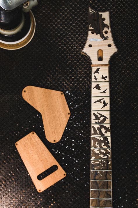 Guitar Inlay, Luthier Guitar, Prs Guitars, Guitar Fretboard, Guitar Kits, Prs Guitar, Paul Reed Smith, Beautiful Guitars, Guitar Shop