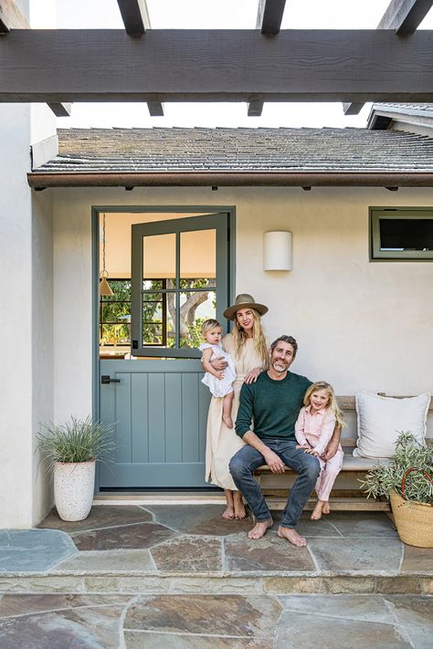 Concrete Bathtub, Söderhamn Sofa, Pink Tub, Ranch House Exterior, California Ranch, Mid Century Ranch, Ranch Exterior, Modern Ranch, Ranch Style Homes