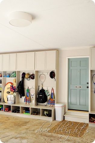 Mud Room Garage, Garage Storage Inspiration, Built In Lockers, Plan Garage, Tool Wall, Pitch Forks, Garage Renovation, Garage Door Makeover, Garage Organization Diy