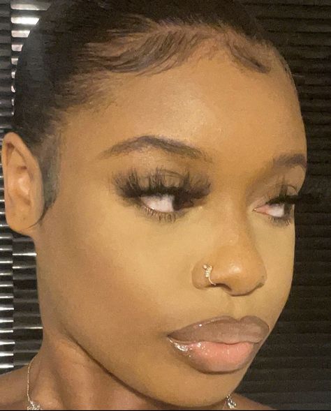 Nose Piercing Black Woman, Gold Nose Piercing, Hoop Nose Ring, Gold Body Jewellery, Nose Rings Hoop, Nose Rings, Body Jewellery, Nose Piercing, Nostril Hoop Ring