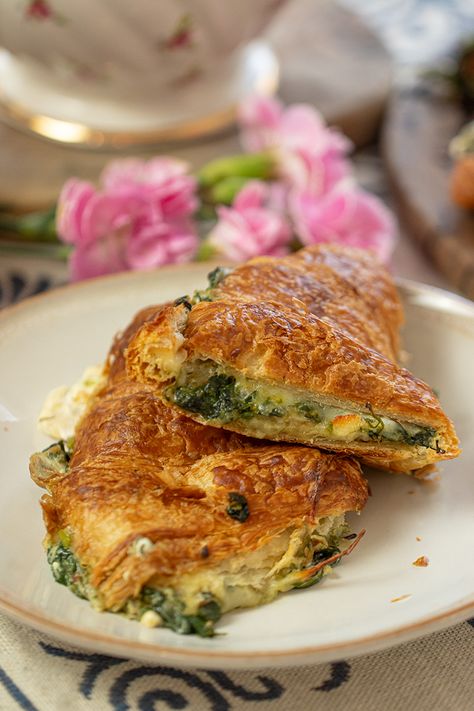 Spanakopita Filled Croissants Croissant Filling, Filled Croissants, Dimitras Dishes, Vegetarian Party Food, Cheese Melt, Greek Appetizers, Greek Dinners, Cream Cheese Crescent Rolls, Vegetarian Meal Plan