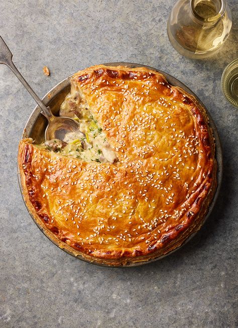 Leek Potato Pie, Chicken Mushroom And Leak Pie, Chicken Leek Mushroom, Curry Chicken Pie Recipe, Creamy Chicken And Leek Pie, Chicken Leek Pie Recipe, Chicken Pot Pie With Mushrooms, Pie Dish Recipes, Pie For Dinner