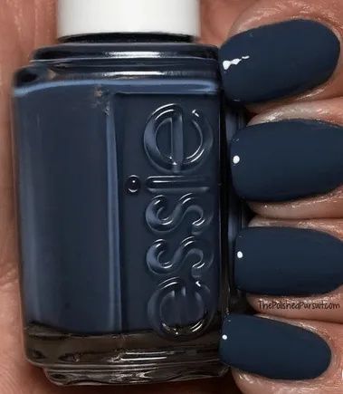 Want the best fall nail color ideas for autumn nails, such as this Chic Dark Blue Nail Color? Find cute and elegant acrylic and gel polish nail polish ideas for 2020, from light, neutral, orange and matte fall nail color ideas, perfect for both light and dark skins #fallnailcolor #fallnailideas #autumnnailcolors #autumn #fallcolors Winter Nails Colors, Dark Blue Nail, Dark Blue Nail Polish, Elegant Nail Polish, Blue Nail Color, Dark Blue Nails, Fall Nail Polish, Nail Polish Colors Fall, Nail Colors Winter