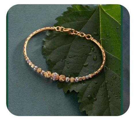 Bracelets Gold Simple For Women, Gold Bengal, Cook Beautiful, Antique Gold Bracelet, Jewelry White Gold, Gold Bracelet Simple, Antique Gold Jewelry Indian, 22k Gold Jewelry, Gold Jewelry Simple Necklace