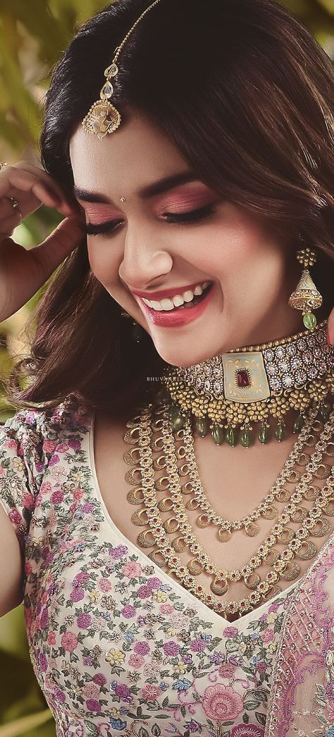 Keerthy Suresh New Photos, Kirty Suresh Hd Images, Krithi Suresh Hd Photos, Kirti Suresh Hd Images, Keerthy Suresh Hd Images, Keerti Suresh Hd Images, Kirthi Suresh Hd Photos, Kirti Suresh Hd Wallpaper, Kreeti Suresh