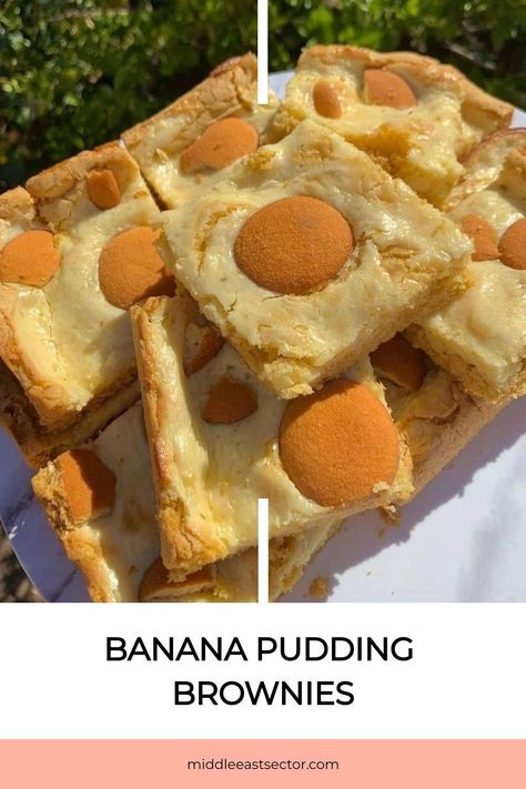 Banana Pudding Brownies: A combination of simple ingredients, that combines the flavors of brownies with an old-fashioned dessert, makes this an easy dessert recipe to remember! Quick Overview: Grab banana… Recipes For Old Bananas, Banana Pudding Brownies, Pudding Brownies, Classic Banana Pudding, Pudding Bar, Old Fashioned Banana Pudding, Banana Bread Brownies, Banana Bread Pudding, Banana Brownies