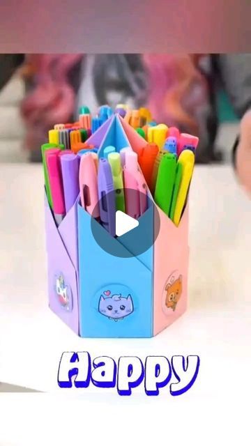 Pencil Stand Ideas, Pencil Stand Craft, Pencil Stand Diy, Porta Penne, Pencil Stand, Ideas Hogar, Origami Crafts Diy, Stationery Craft, Instagram Diy