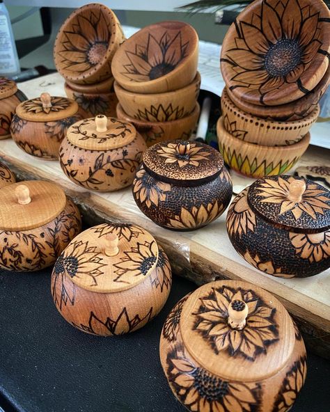 Kengcreations | Hi 👋🏼….back from a little break with these baby pots & bowls & pure happiness 🤩 #wood #woodwork #pyrography #pyrographyartist… | Instagram Wood Burned Bowls, Pyrography Gift Ideas, Pyrography Table, Wood Burning Gift Ideas, Pyrography Ideas Inspiration, Rustic Wood Coasters, Wood Burning Ideas, Pyrography Ideas, Beginner Wood Burning