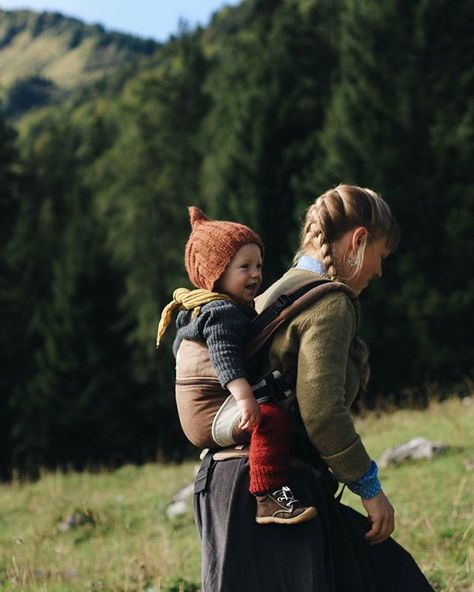 Hiking. Baby Carrier. Adventures. Dear Katrien of @growingwildthings Hiking With Baby, Hiking Baby Carrier, Easy Quotes, Baby Hiking, Adventure Mom, Quotes Relatable, Future Mommy, Adventure Baby, Being A Mom