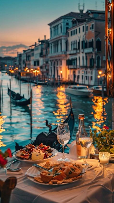 Popular Travel Destinations, Go For A Walk, Italy Aesthetic, With My Friends, Travel Outdoors, Romantic Places, Travel Locations, Online Group, Visionary Art