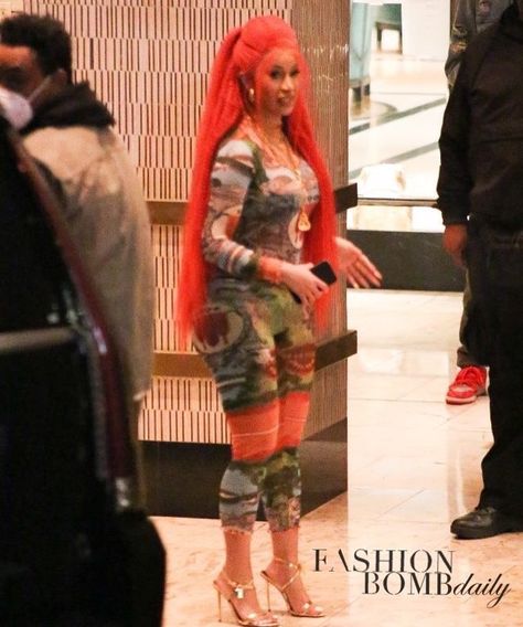 Fashion Bomb Daily on Instagram: “@iamcardib was spied out and about promoting her new video “Up” in a vintage #jeanpaulgaultier bodysuit and #TomFord sandals, styled by…” Puffy Winter Coat, Olive Green Coat, Cardi B Pics, Hot Pink Hair, Long Winter Coats, B Fashion, Stylish Couple, Yellow Outfit, Green Coat