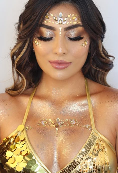 Coachella Makeup Glitter, Easy Festival Makeup, Boho Festival Makeup, Festival Makeup Looks, Gold Glitter Makeup, Look Disco, Coachella Makeup, Make Carnaval, Festival Makeup Rave