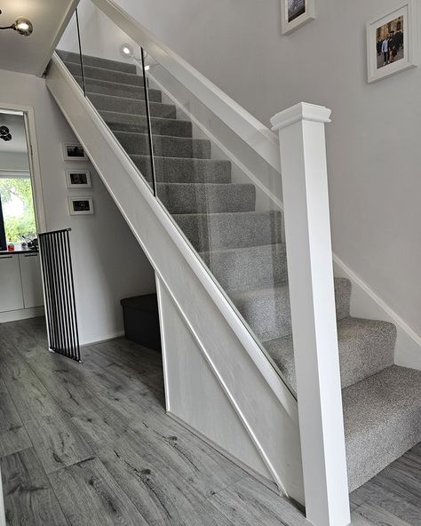 🏡✨ Finished up the a detail of this house renovation project! 🛠️ We've added a stunning white balustrade with embedded glass, giving it an elegant and brighter look. ✨🌟 Loving how it turned out! #HouseRenovation #HomeImprovement #Elegance #BrighterLook #staircasebanisters #glassbalustrades #glassstairs 🏡✨ Hallway Glass Bannister Ideas, Small House Renovation Ideas Living Room, White Glass Staircase, Hallway Flooring Ideas Entrance Halls, Bright Hallway Ideas Colour, Balustrade Ideas Indoor, Glass Banister Ideas, Newbuild House Interiors, Glass Bannister Ideas