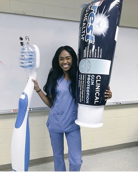 Meharry Dental School, Dental Hygiene Astethic, Dental Hygienist Black Women, Black Dental Assistant Aesthetic, Dental Nurse Aesthetic, Black Dentist Aesthetic, Black Dental Hygienist, Dental Hygiene School Aesthetic, Female Dentist Aesthetic