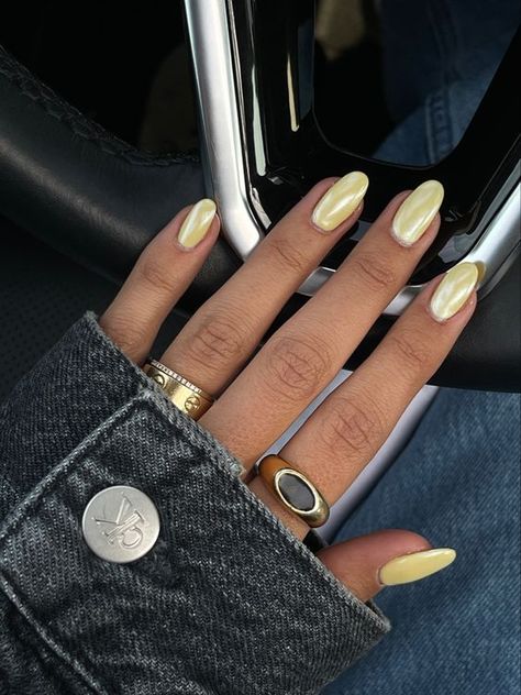 Summer Color French Tip Nails, Buttercream Nails, European Nails Trends 2024, Super Short Almond Nails, Yellow Tip Nails, Summer Classy Nails, Classy Summer Nails Simple, Nail Colors That Make You Look Tan, Summer Oval Nails