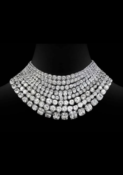 Luxury Vibes, Beautiful Diamond Necklace, Bvlgari Jewelry, Diamond Tennis Necklace, Diy Jewelry Unique, Jewellery Diamond, Fancy Jewellery Designs, Expensive Jewelry Luxury, Bridal Diamond Jewellery