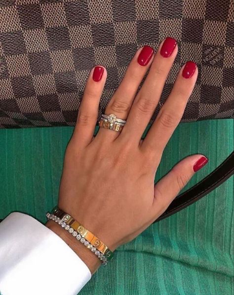 Red Tip Nails, Short Red Nails, Red Gel Nails, Casual Nails, Oval Nails, Neutral Nails, Elegant Nails, Minimalist Nails, Classy Nails