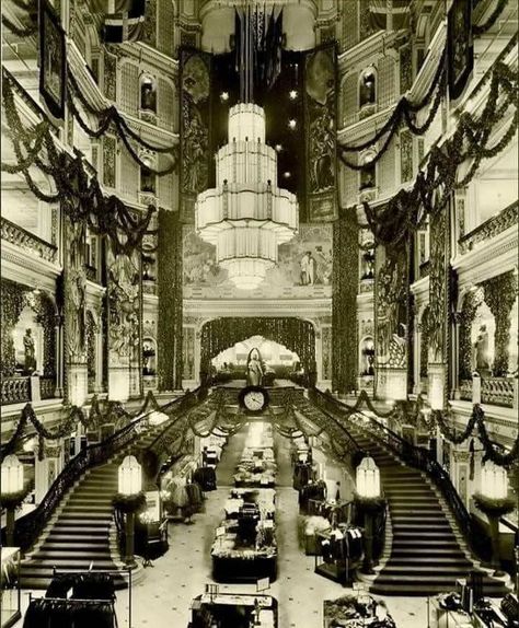 Wanamaker's Department Store in NYC at Christmas time, 1930’s. Art Deco Interior 1920s, Greece Movie, 1920s Aesthetic, 1920s Interior, 20s Art, Christmas Light Show, James Mcneill Whistler, Ghost Of Christmas Past, Circus Tent