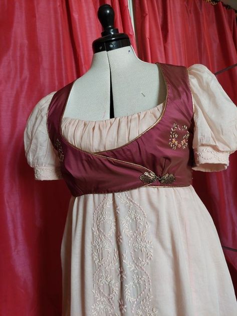 Regency Inspired Fashion, Regency Dress Jane Austen, Regency Fashion Women, Bridgerton Ball, Regency Clothing, Coronation Robes, Regency Era Fashion, Regency Dress, Regency Fashion