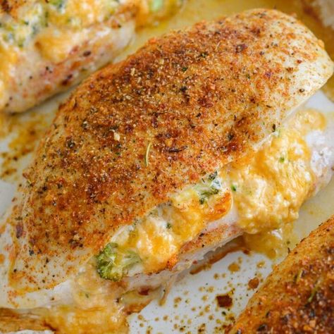 Broccoli and Cheese Stuffed Chicken Breasts - The Best Keto Recipes Chicken Breast Recipes Dinners, Low Carb Dinner Chicken, Braised Chicken Breast, Cheese Stuffed Chicken Breast, Stuffed Chicken Breast, Cheese Stuffed Chicken, Easy Chicken Breast, Low Carb Chicken Recipes, Diner Recept