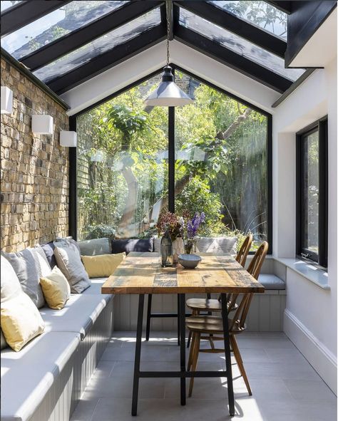 Ruang Tamu Outdoor, Design Per Patio, Interior Design Per La Casa, Sunroom Designs, Patio Interior, Hus Inspiration, Glass Roof, Design Del Prodotto, Interior Garden