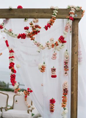 Carnation Garland, Flower Garland Wedding, Rustic Wedding Ceremony, California Coastline, Wedding Mandap, Home Wedding Decorations, Wedding Ceremony Flowers, Wedding Rituals, Indian Wedding Ceremony