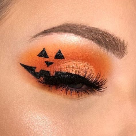 #fashion #cosmetics #ideas #makeup #style #beautiful #modern #beauty#yulia #julia #salishcheva #halloween #arrow Nem Halloween Makeup, Fest Smink, Carnaval Make-up, Pelottava Halloween, Maquillage Halloween Simple, Halloweenský Makeup, Holloween Makeup, Cute Halloween Makeup, Halloween Makeup Pretty