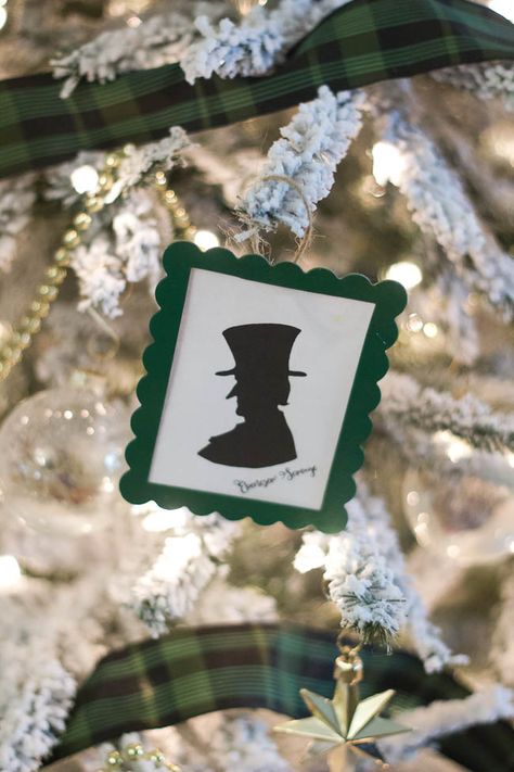 Dickens-themed DIY ornaments. Scrooge silhouette Scrooge Ornaments Diy, Scrooge Christmas Tree, Christmas Carol Themed Tree, Christmas Carol Ornament Diy, Dickens Christmas Carol Party, Charles Dickens Christmas Party, A Christmas Carol Crafts, A Christmas Carol Party Theme, Christmas Carol Ornaments