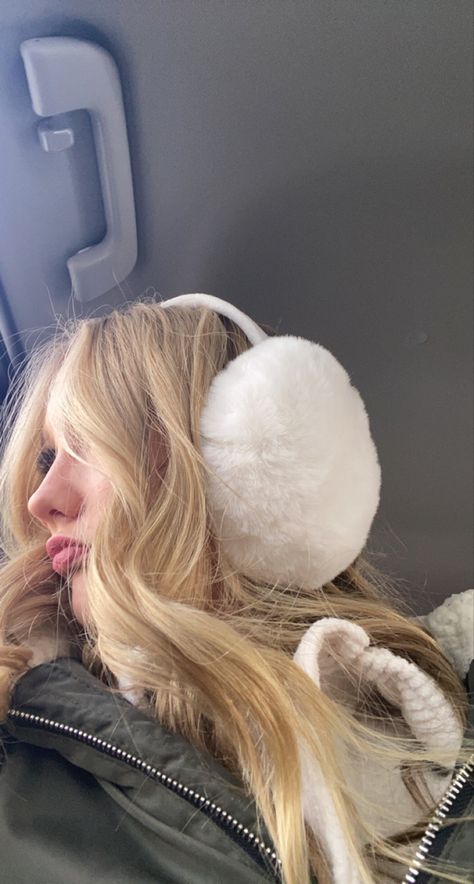 #winter #earmuffs Ear Muffs Aesthetic, Earmuffs Aesthetic, Winter Astethic, White Earmuffs, Earmuffs Outfit, Winter Earmuffs, Y2k Girl, Insta Outfits, Ear Muffs