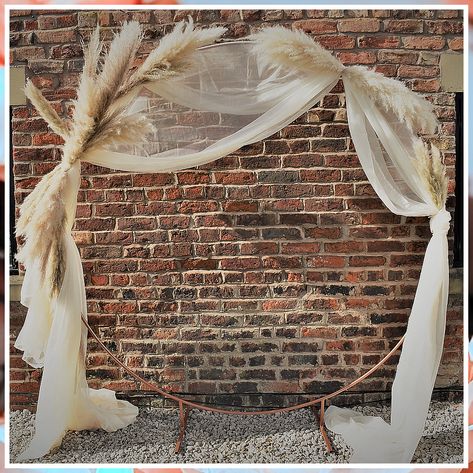 Winter Wedding Arch - Get all your supplies met with just one simple click to visit. Do It TODAY! Wedding Arch Pampas, Wedding Arch Circle, Winter Wedding Arch, Gate Arch, Backdrop Easy, Simple Wedding Arch, Moon Arch, Round Wedding Arch, Chandelier Large