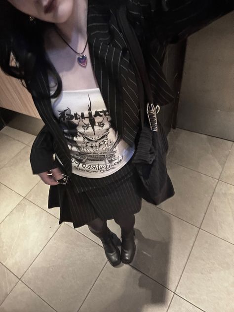 Pinstripe skirt blazer set black and white metallica grunge dark Black Pinstripe Skirt Outfit, Striped Shirt Outfit Grunge, Pinstripe Blazer Outfit, Striped Blazer Outfit, Outfits With Striped Shirts, Black Pinstripe Suit, All Black Suit, Pinstripe Skirt, Skirt Aesthetic