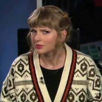 Taylor Swift Profile, Funny Celebrity Pics, Profile Pictures For Discord, Taylor Swift Playlist, Taylor Swift Fotos, Taylor Swif, Discord Pfps, Taylor Swift Speak Now, Estilo Taylor Swift