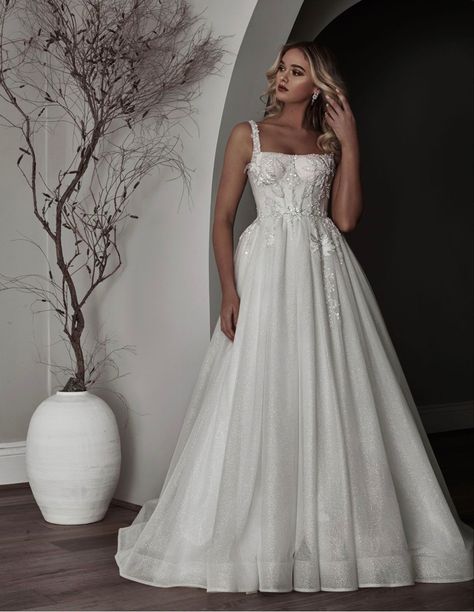 Wedding Dress Large Chest, Straight Neckline Wedding Dress, Shimmer Wedding Dress, Blanche Bridal, Coktail Dress, Summer Beach Wedding Dress, Glam Wedding Dress, Wedding Dresses Whimsical, Summer Wedding Dress Beach