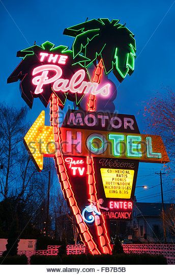 Neon sign for the Palms Motel, a retro icon of Portland, Oregon - Stock Image Station Essence, Retro Signage, Bank Of America Stadium, Pompe A Essence, Soldier Field, Vintage Neon Signs, Vintage Hotels, Neon Nights, Retro Sign