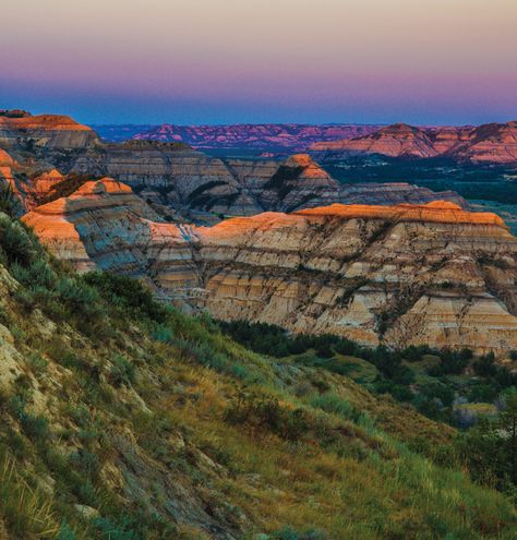 North Dakota Aesthetic, North Dakota Badlands, Roosevelt National Park, Oregon Trip, Theodore Roosevelt National Park, American States, Minnesota Travel, National Parks Photography, National Park Photos