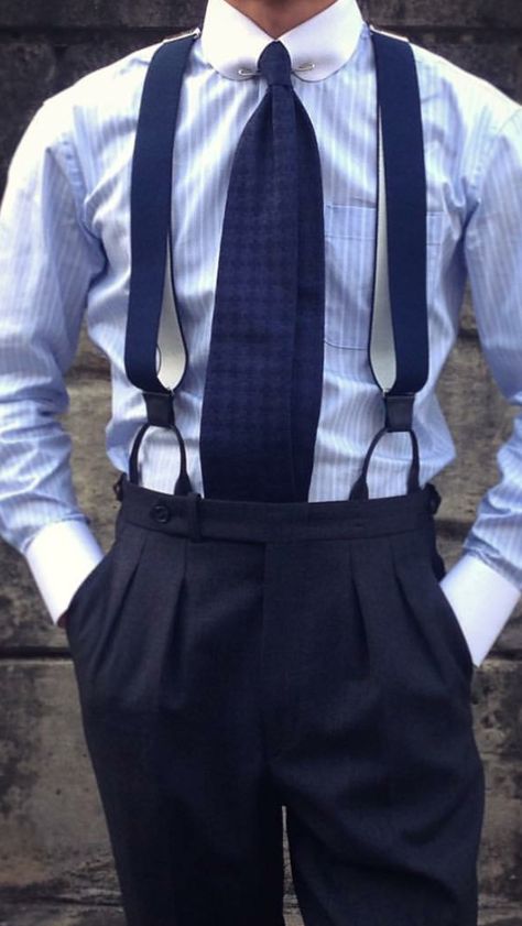 Suspenders Outfit, Dapper Outfit, Suspenders Men, Mens Casual Outfits Summer, Gents Fashion, Navy Outfit, Concept Clothing, Mens Fashion Classic, Vintage Mens Fashion