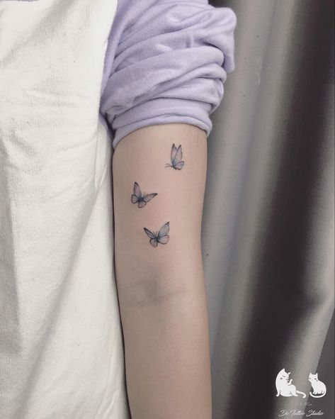 Small Hip Tattoos Women, Butterfly Tattoo Stencil, Small Butterfly Tattoo, Hip Tattoos Women, Gorgeous Tattoos, Butterfly Tattoos, Butterfly Tattoo Designs, Line Art Tattoos, Subtle Tattoos