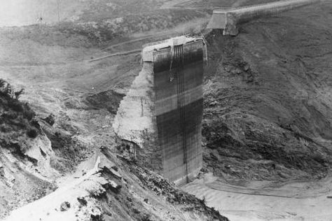 04_15_StFrancisDam_01 Engineering Disasters, Ca History, Sequoia Tree, California History, San Fernando Valley, Ventura County, Vintage Los Angeles, Gallon Of Water, The Pacific Ocean