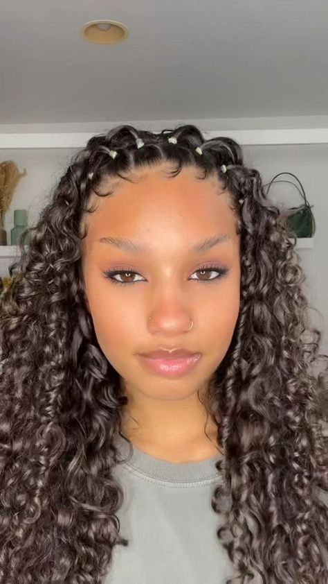 Ashlee West, Makeup Baddie, Peinados Hair Styles, Hair Styles Easy, Curls Hairstyles, Natural Hair Care Tips, Curly Hair Styles Easy, Hairdos For Curly Hair, Natural Curls Hairstyles