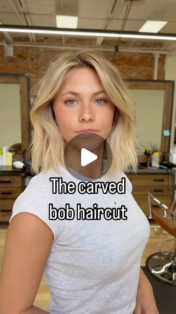 Best Short Haircuts For Thick Wavy Hair, Grow Out Bob Haircut Stages, Short Hair With Long Curtain Bangs, Carved Bob Haircut, Medium Length Womens Haircuts, Short Length Hair With Bangs, Short Hair Round Face Hairstyles, 90s Long Bob Haircut, Long Face Bob