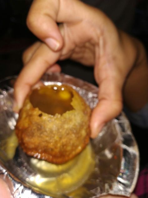 #panipuri #golgappe#indianfood #indianstreetfood #india Golgappe Panipuri Photography, Golgappa Snapchat, Gol Gappe Aesthetic, Golgappe Aesthetic, Panipuri Snapchat Story, Golgappe Snap, Golgappe Snapchat, Golgappe Panipuri, Gol Gappe