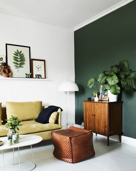 Green Walls Living Room, Green Accent Walls, Dark Green Walls, Green Walls, Living Room Green, Green Interiors, Green Rooms, Living Room Inspiration, Green Living